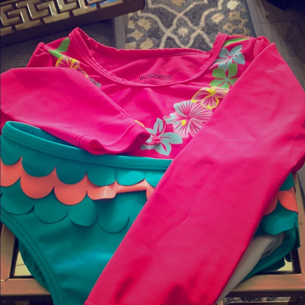 Bathing suit